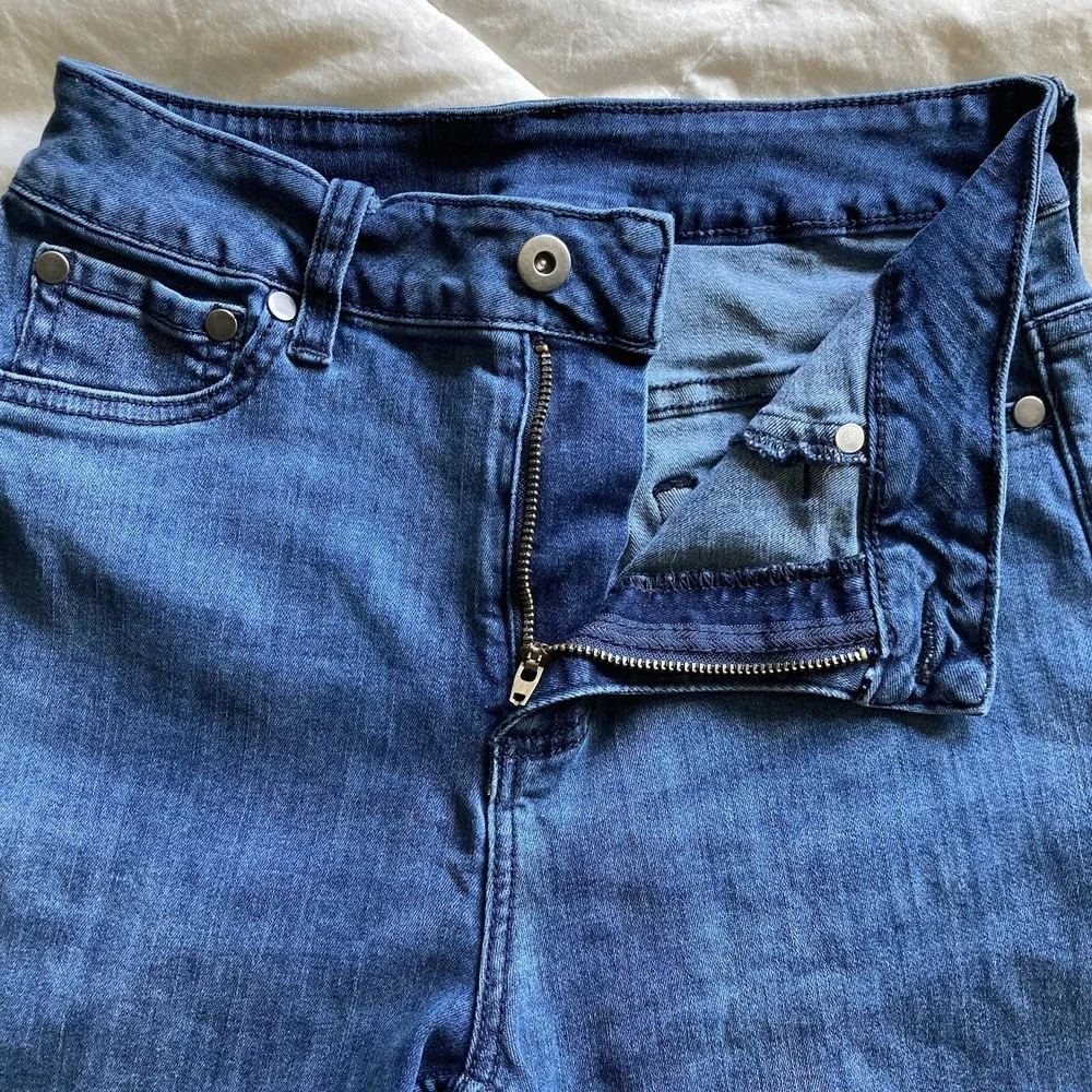 Disney Brand Juniors 9 High Waist (25") Skinny BlueJean Minnie Kisses Mickey - Picture 6 of 16